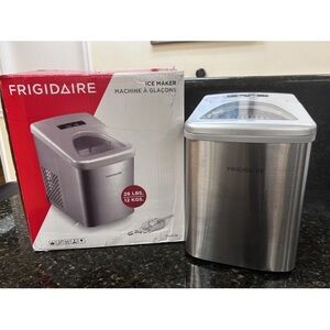 Silver Countertop Ice Maker Bar Accessory